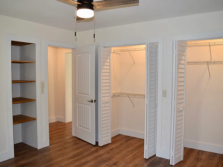 Main bedroom built-in shelves