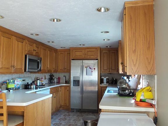 4th image of 65 Sunrise Dr