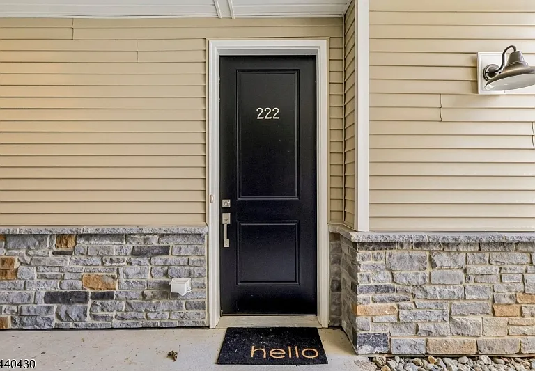 222 Myrtle Rd — Photo 3