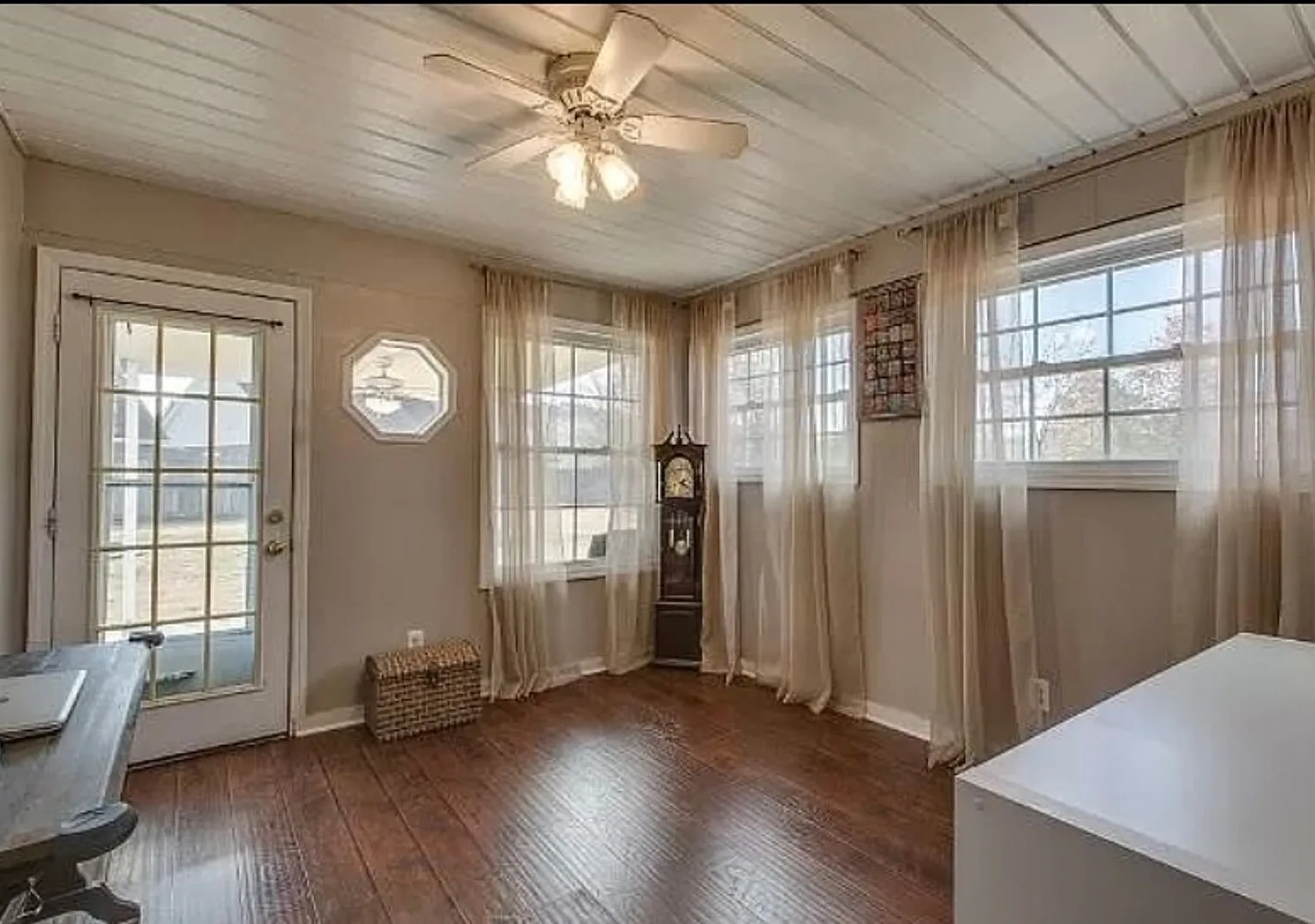 2 bed 2 bath home — Photo 3