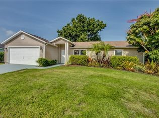 18372 Hawthorne Rd, Fort Myers, FL 33967