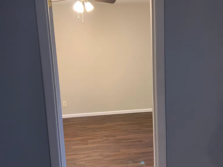 Enter to Master Bedroom