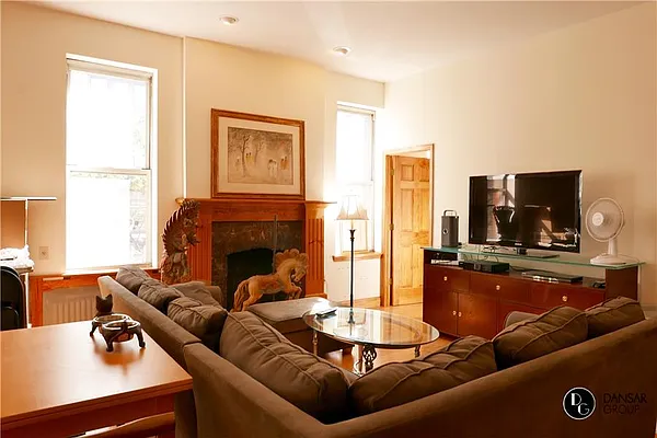 Rented by JK Dansar Corp | media 61