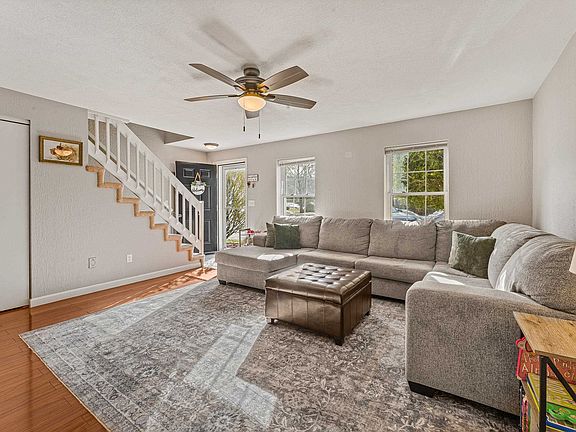 3rd image of 23 Tanglewood Drive