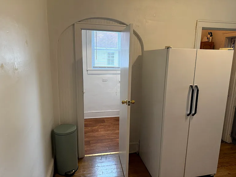 2117 Fairmont Blvd NE — Photo 6