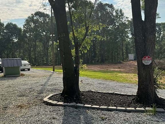 4th image of 301 Norton Rd