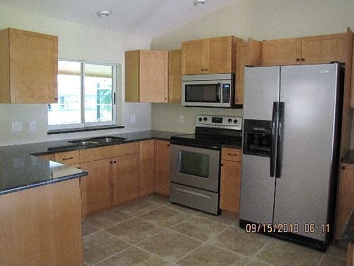 4th image of 150 SE 19th St