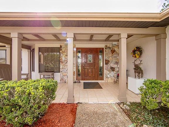 3rd image of 25314 Oakmont Dr