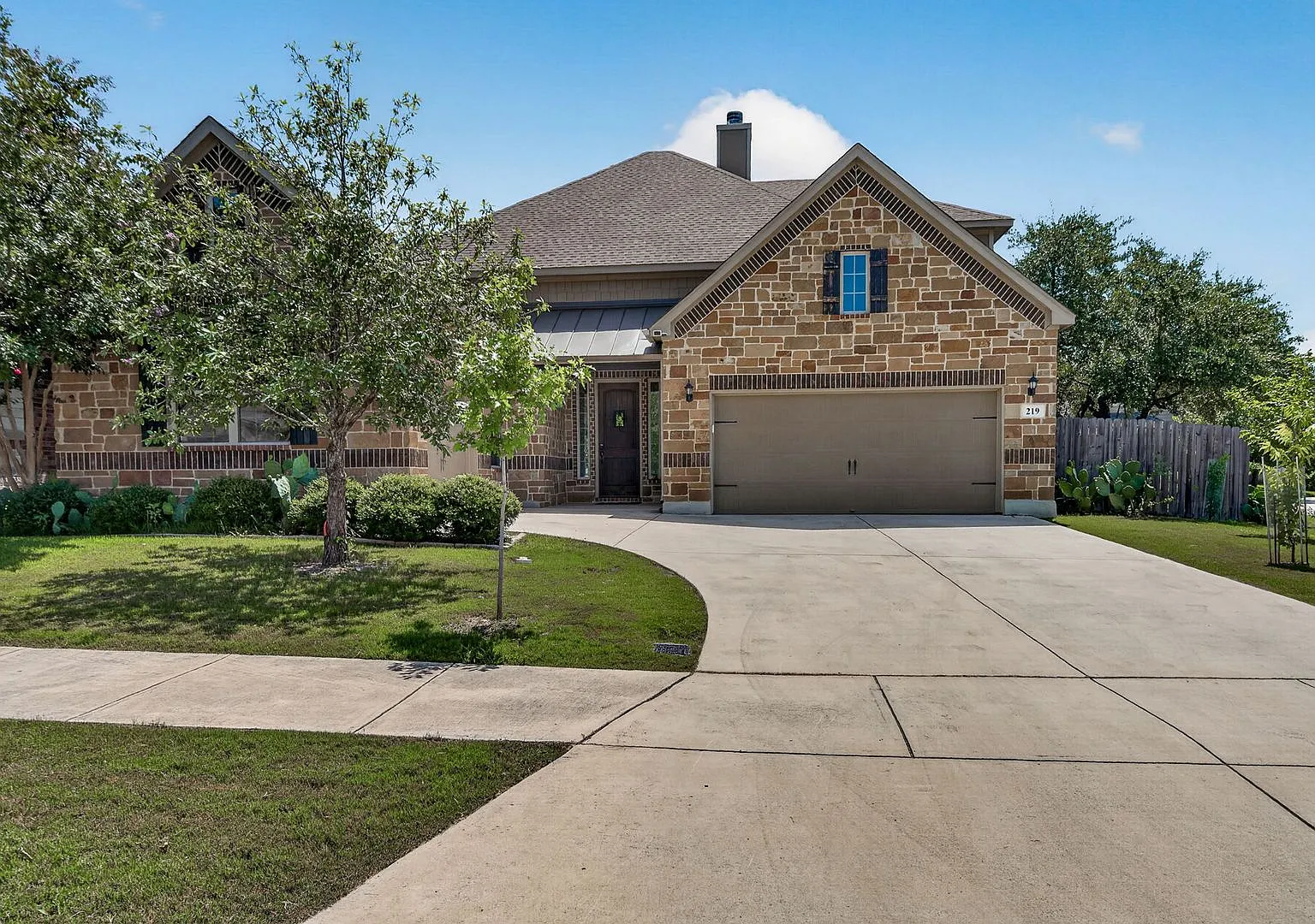 Ideally situated on a spacious corner lot in the highly sought-after Woods of Boerne subdivision — Photo 3