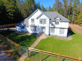 460 Kirkham Rd, Cave Junction, OR 97523