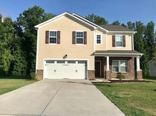 912 Amber Forest Dr, Fuquay Varina, NC 27526