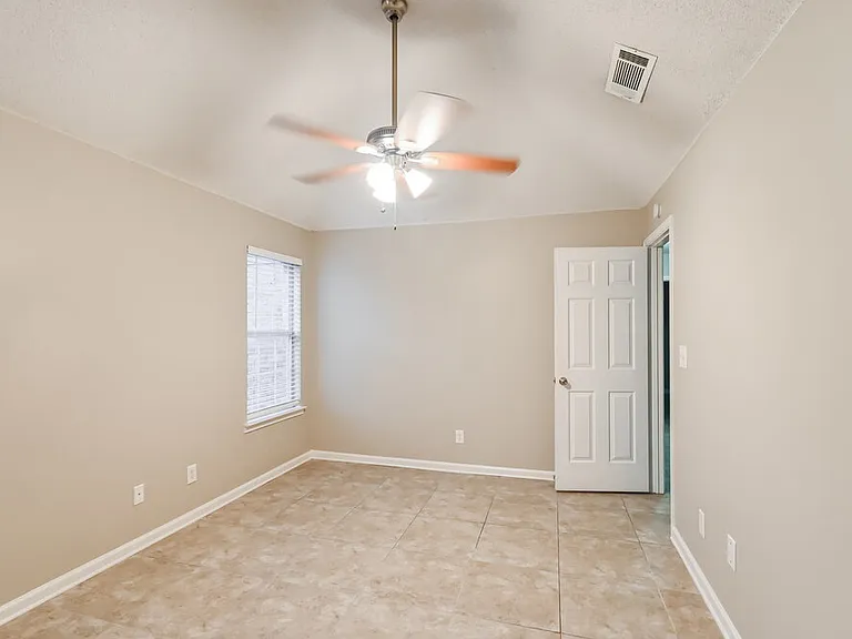 3542 E Regency Park Cir — Photo 8