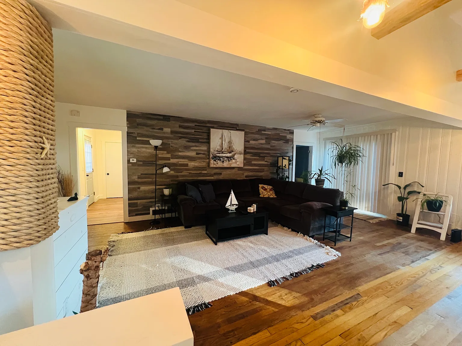3 bed, 1289 sqft, $2,850 — Photo 2