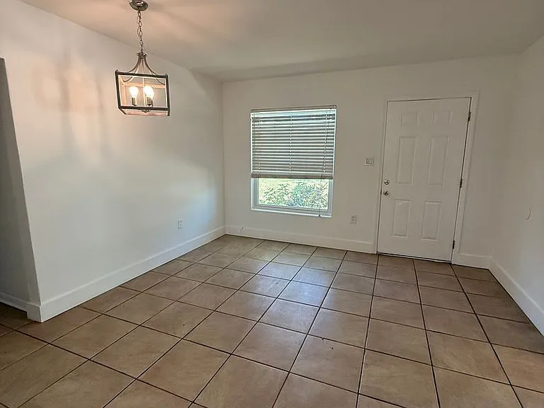 3030 W Napoleon Ave — Photo 6