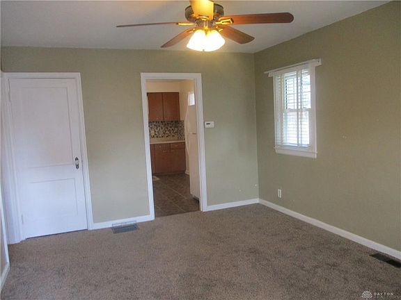 5th image of 1041 Highridge Ave