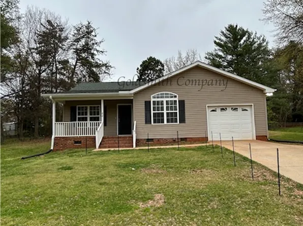 414 Hammett Bridge Rd, Greer, SC 29650