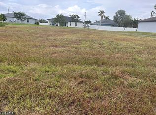 1909 NE 33rd Ln, Cape Coral, FL 33909