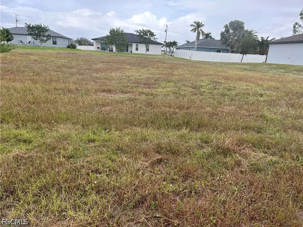 1909 NE 33rd Ln, Cape Coral, FL 33909