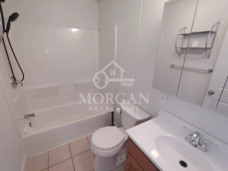 209 S Delaware St #A — Photo 4