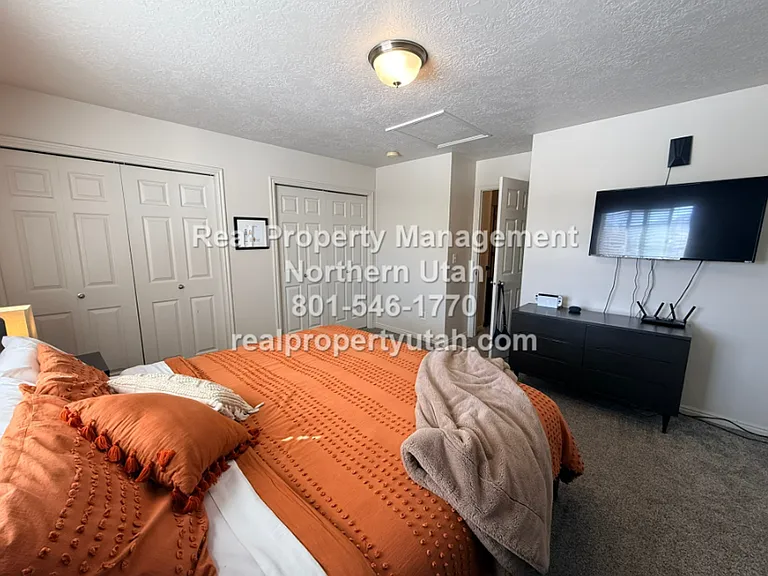 1241 E 6125 S — Photo 14