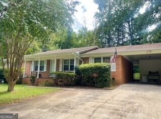 322 Laurel Ln, Lagrange, GA 30241