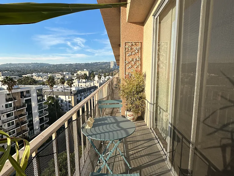 100 S Doheny Dr #923 — Photo 8