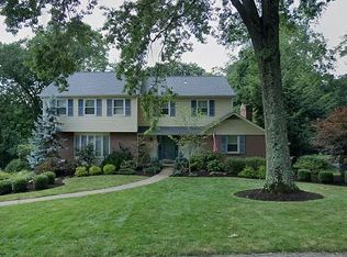 1850 Taper Dr, Pittsburgh, PA 15241