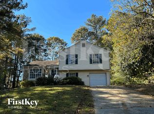 457 Maid Marion Ln, Stone Mountain, GA 30087