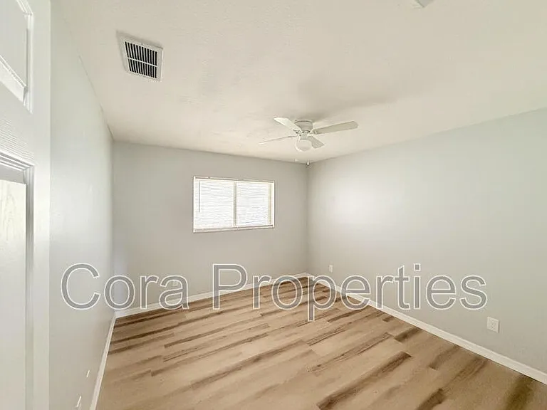 825 Avenue Y NW — Photo 25