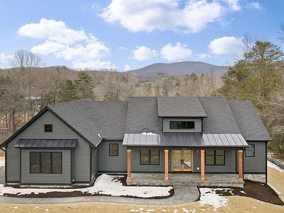 3rd image of 3769 Stony Point Rd