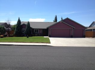 2008 NW Nickernut Ave, Redmond, OR 97756