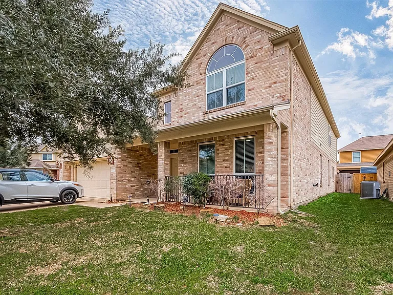 4815 Hackamore Brook Ct — Photo 2