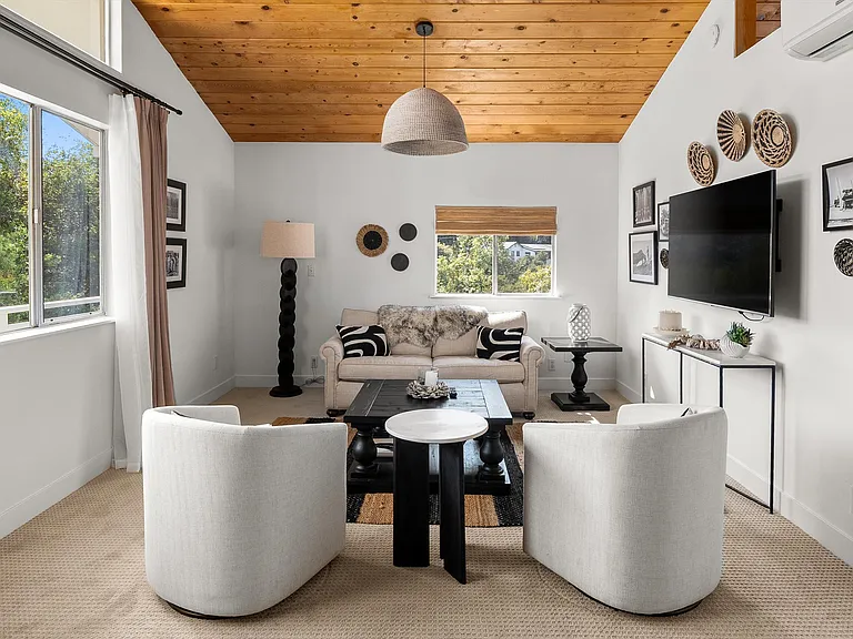 1378 Sycamore Canyon Rd — Photo 33
