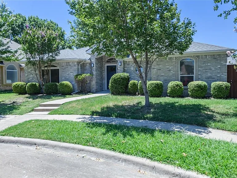 3304 Felicia Ct — Photo 3