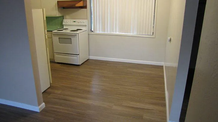 2657 Riverside Blvd #8A — Photo 3