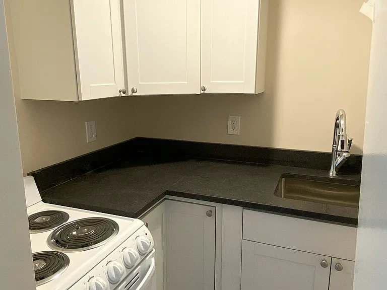 18 Imperial St #201 — Photo 6
