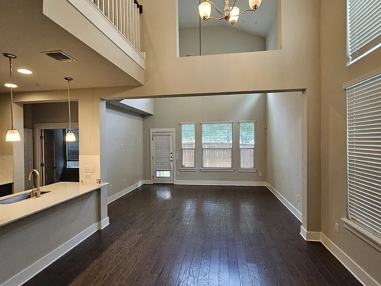 7808 Wildcat Pass — Photo 2