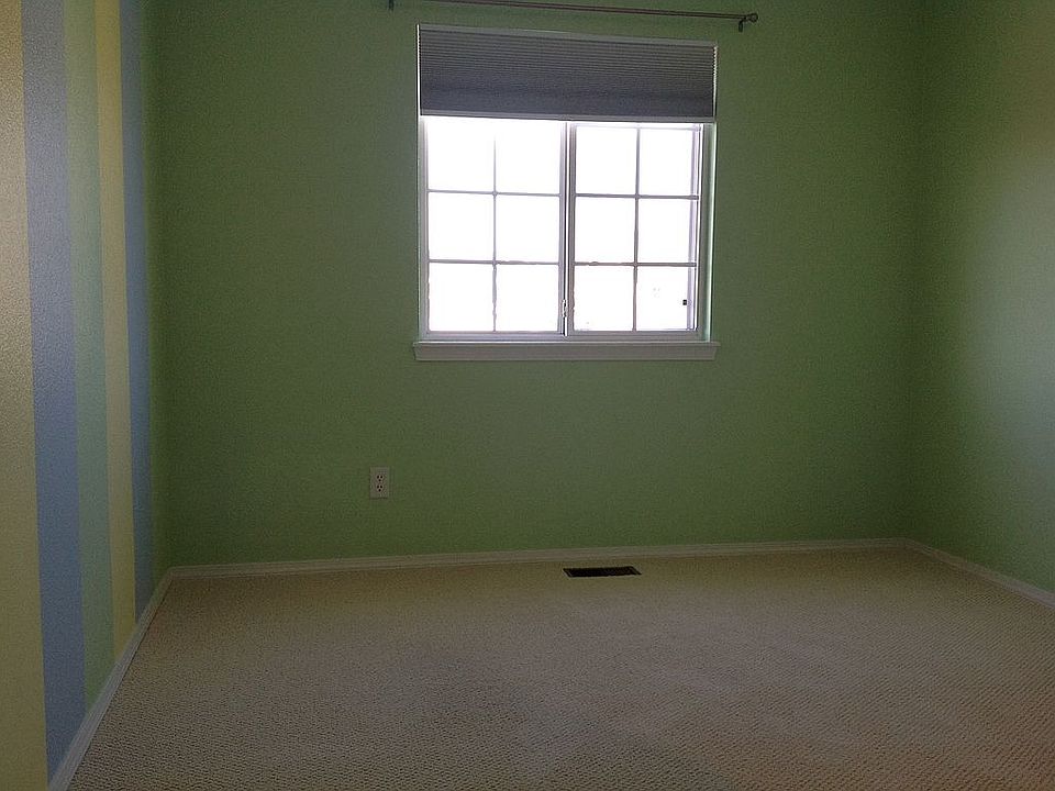 Additional upper bedroom 2