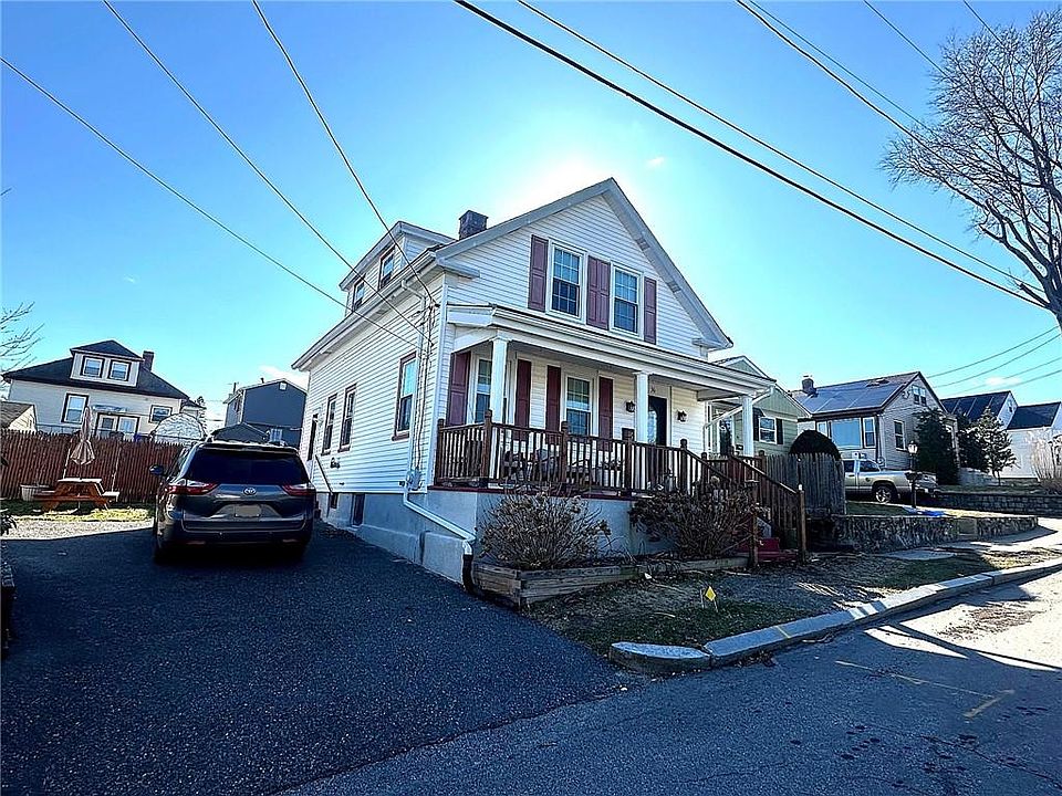1st image of 36 De Pinedo St