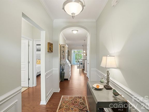 5th image of 117 Artisan Ct