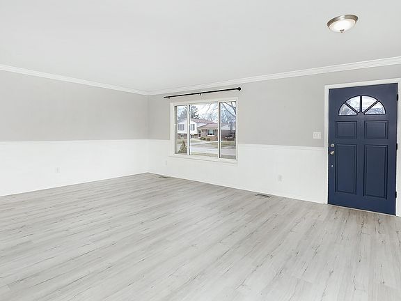 4th image of 41312 N Central Dr