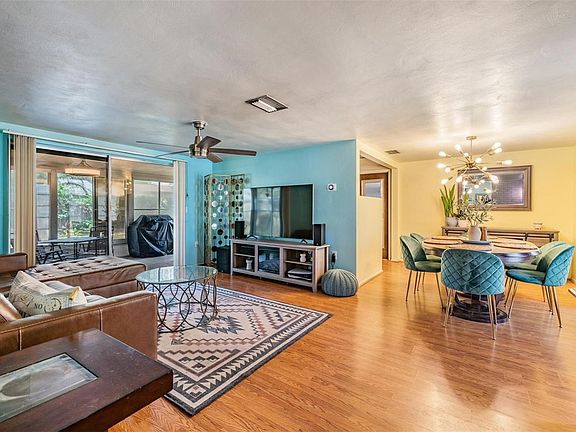 3rd image of 7241 Sandalwood Dr