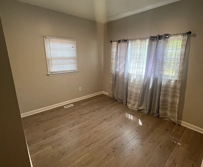 1028 Cleveland St — Photo 4
