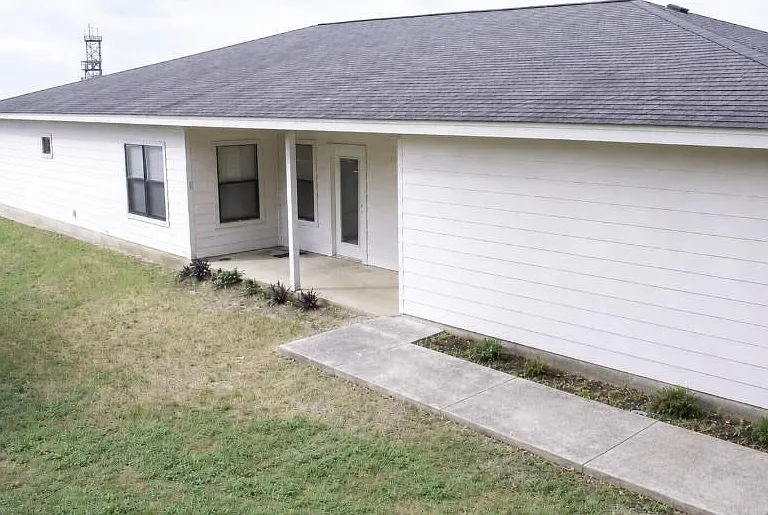 1105 Advance St — Photo 1