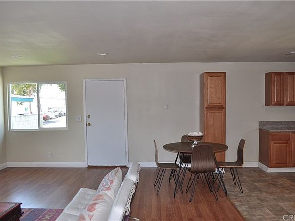5th image of 12816 Jarvis Ave