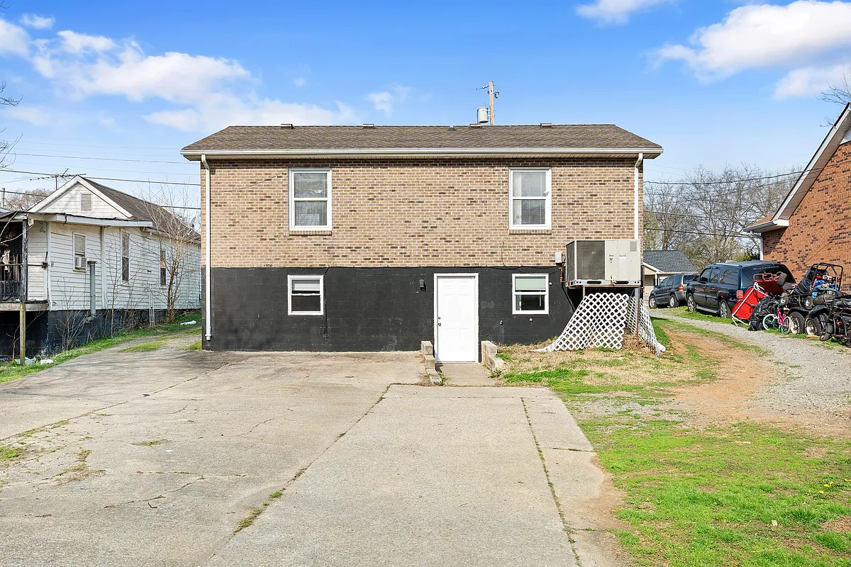 Building Photo - 519 9th St #B