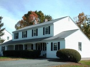 47-49 Hobart Ln, Amherst, MA 01002