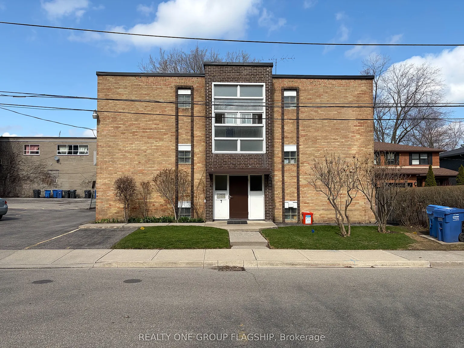7 Elmwood Ave S #4 photo 1