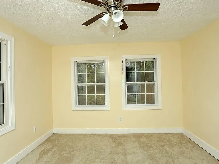 1206 Garrison Ave — Photo 3