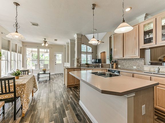 3rd image of 13314 McClurd Ct